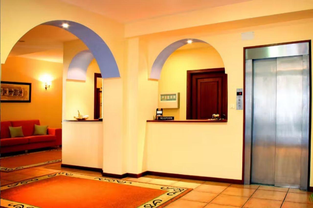 Hotel Las Vinas Arteixo Buitenkant foto