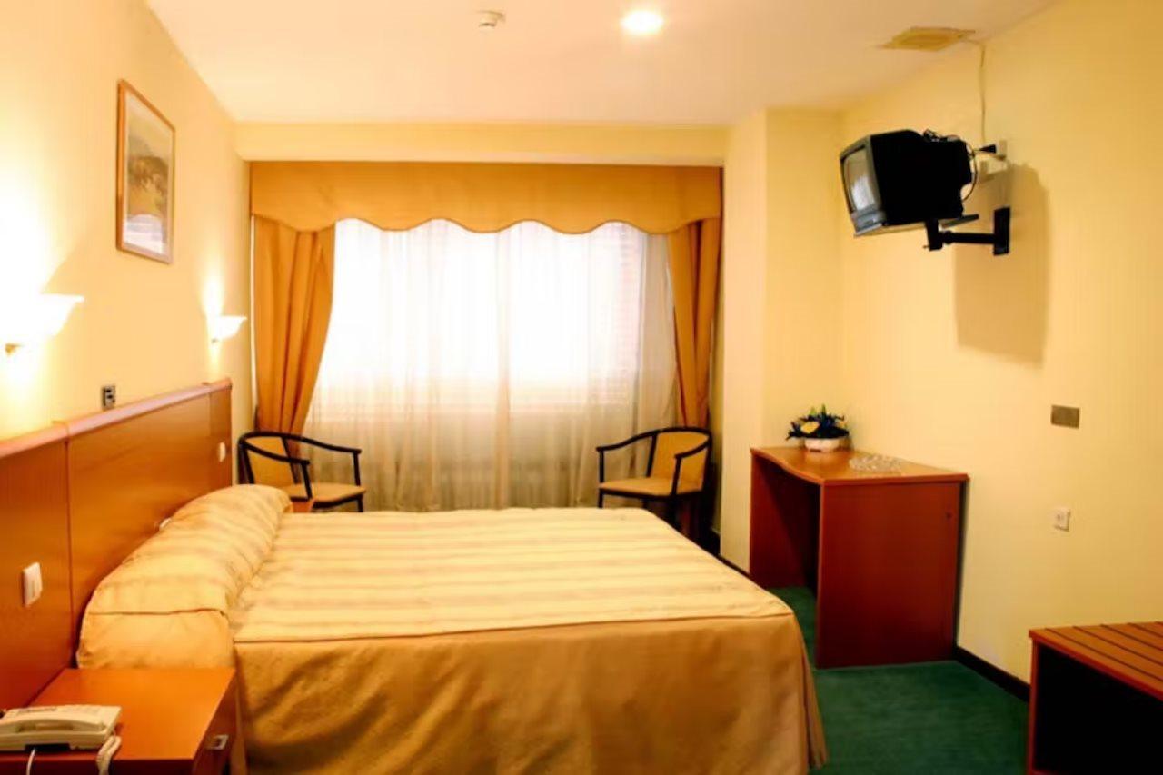 Hotel Las Vinas Arteixo Buitenkant foto