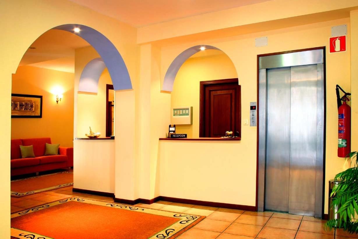 Hotel Las Vinas Arteixo Buitenkant foto